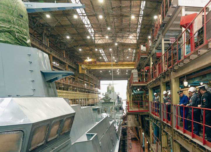 Амурский судостроительный завод ведет строительство 10 боевых кораблей