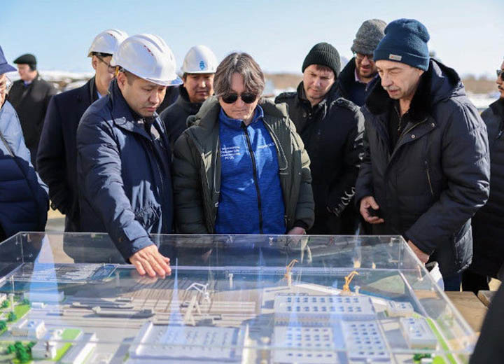 Представители КРДВ оценили ход постройки Жатайской судоверфи