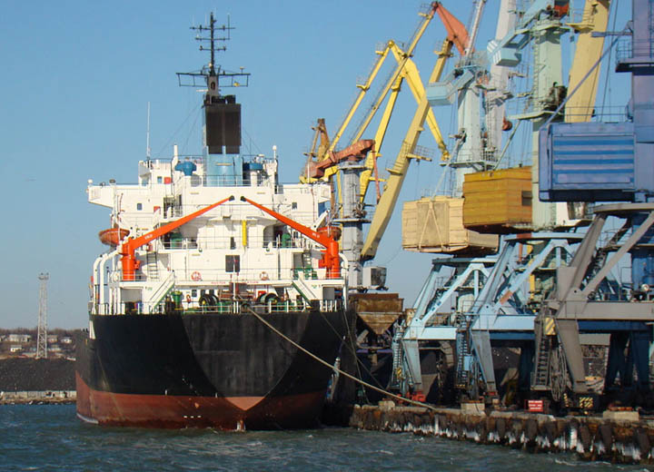 Порт в Бердянске возобновил отправку судов
