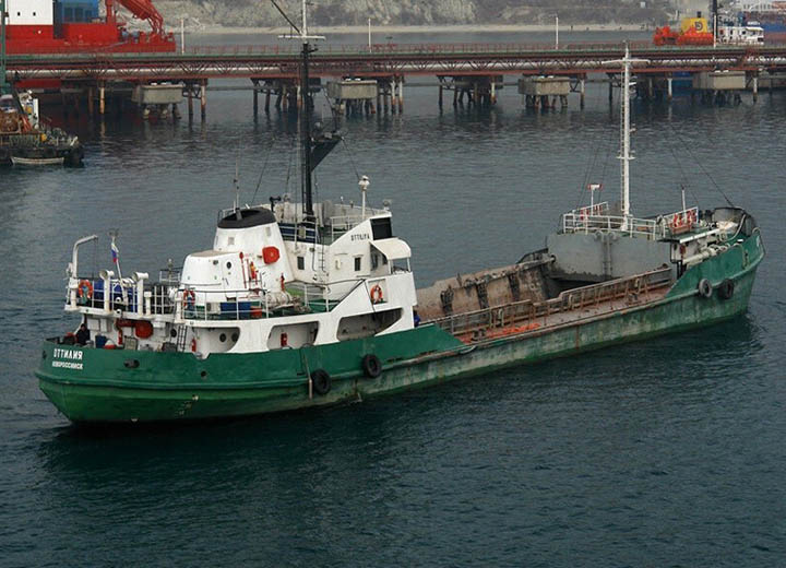 Самоходная саморазгружающаяся шаланда «Оттилия» пополнила флот Азово-Черноморского бассейнового филиала Росморпорта