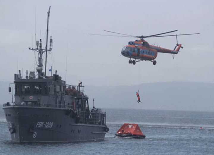 На Тихоокеанском флоте прошло межведомственное учение по спасанию на море и организации лечебно-эвакуационных мероприятий