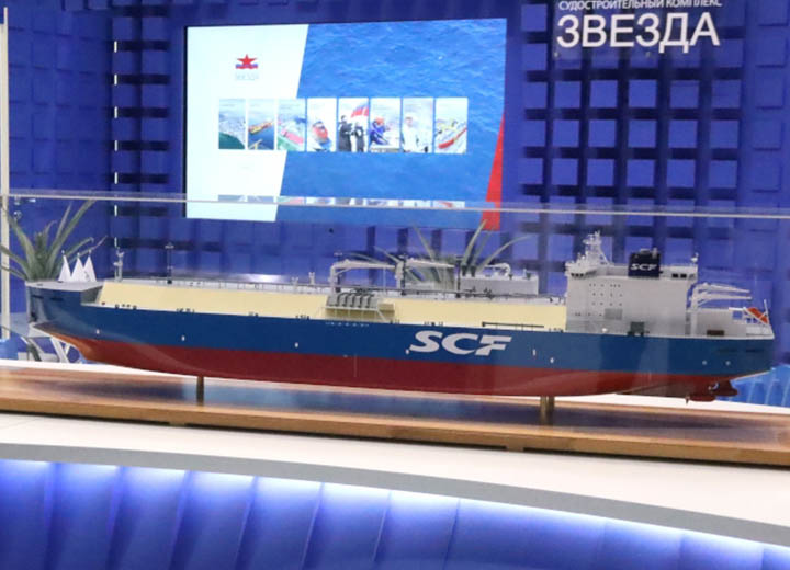 Сдача первого отечественного газовоза для "Арктик СПГ 2" может быть перенесена на 2025 год