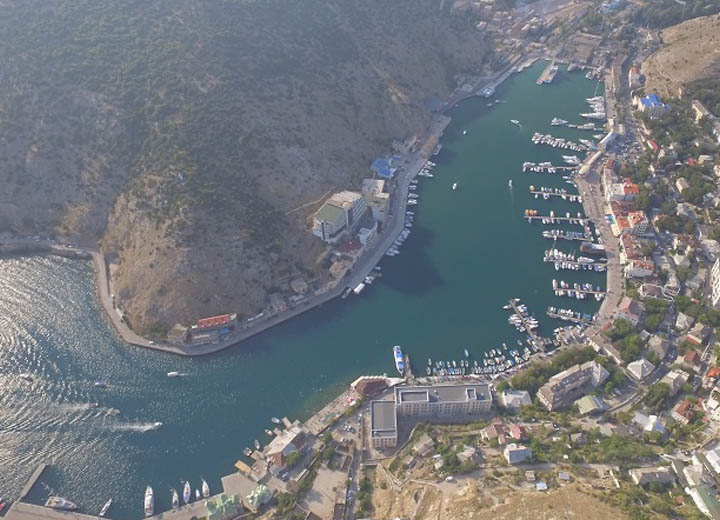 Правительство изменило границы порта Севастополь
