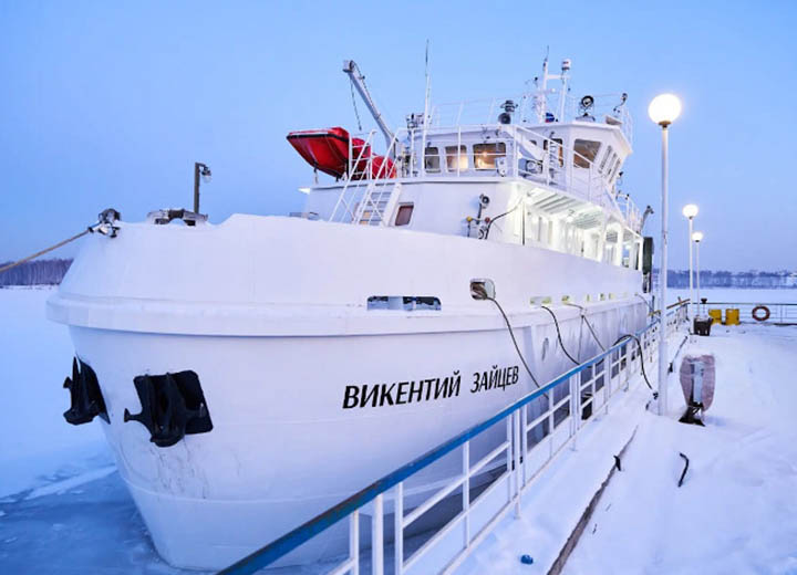 Первое специализированное судно для изучения рыбных запасов Байкала передано учёным