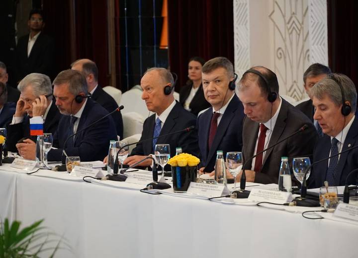 Помощник Президента России, председатель Морской коллегии РФ Николай Патрушев провел в Нью-Дели российско-индийские консультации по взаимодействию в морской сфере