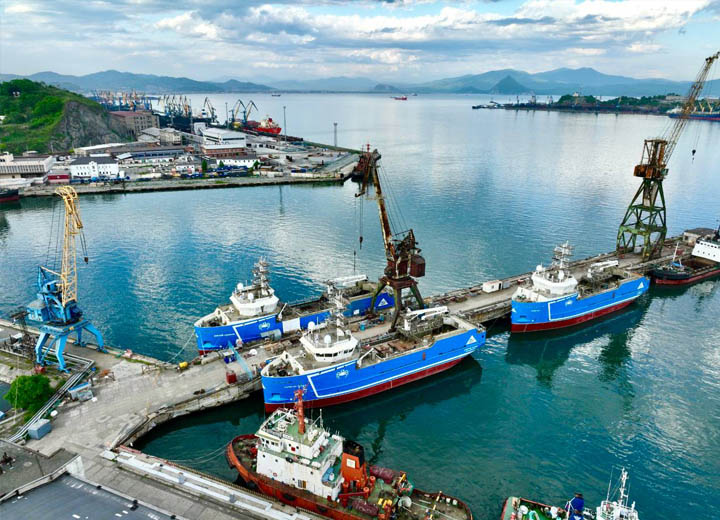 Находкинский судоремонтный завод приступил к швартовным испытаниям на судне «Капитан Хазан»
