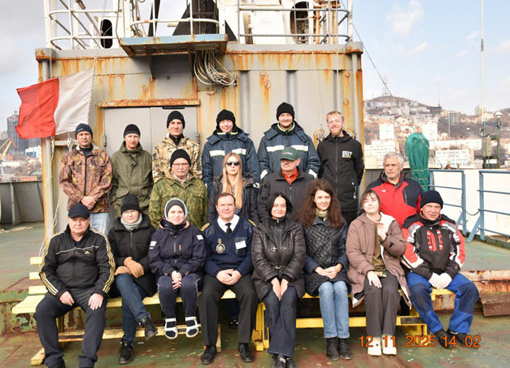 НИС «Академик Опарин» вышло в последний экспедиционный рейс 2025 года