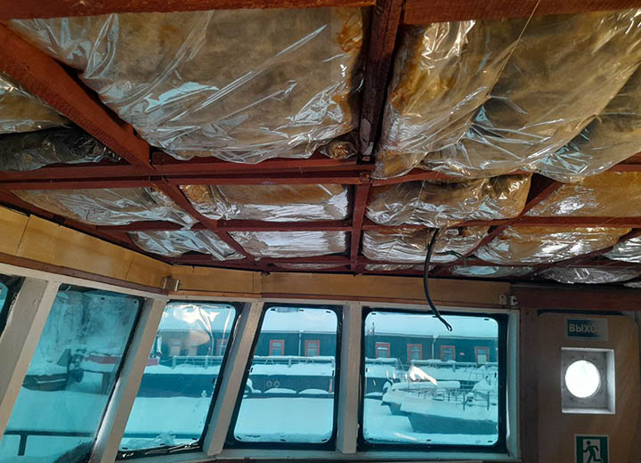 Завершается восстановление теплохода «Путейский-46» Тверского РГС в рамках подготовки к навигации 2026 года