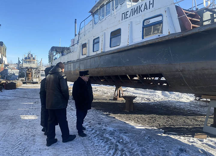 75 единиц технического флота отремонтируют к навигации в Амурском бассейне