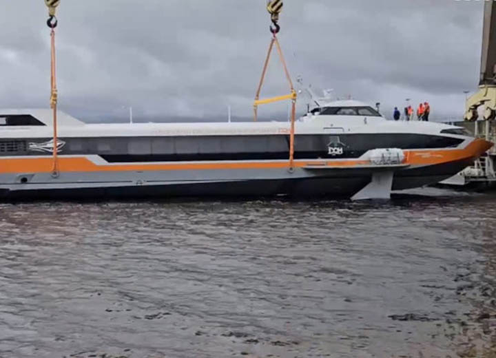 Состоялся спуск на воду первого "Метеора 120Р" для Ростовской области