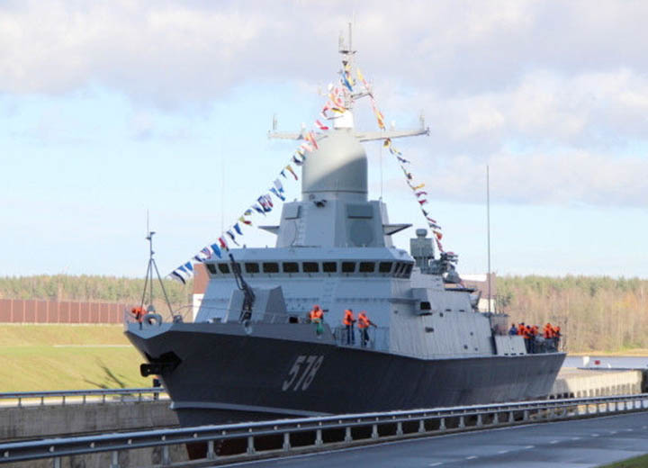 На Балтике продолжаются государственные испытания малого ракетного корабля "Буря"