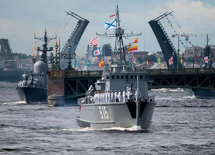Главный Военно-морской парад в честь Дня ВМФ в Санкт-Петербурге 2022 год