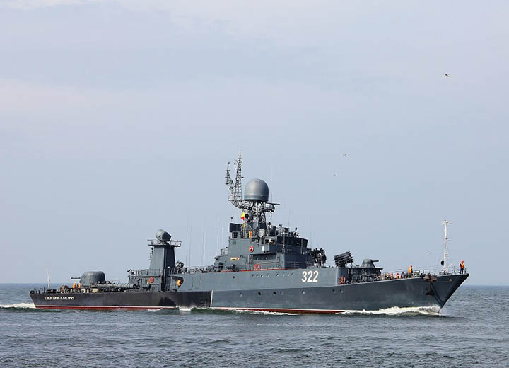 Противолодочный корабль Балтфлота провел тренировку по минным постановкам и борьбе с БЭК