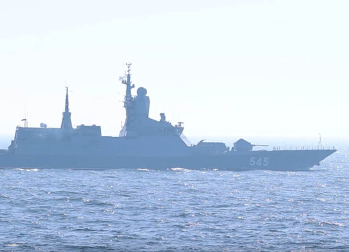 На палубу корвета «Стойкий» выполнили посадки экипажи корабельных вертолетов морской авиации Балтийского флота