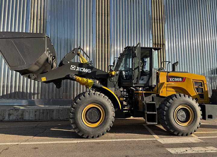 Туапсинский балкерный терминал ввел в эксплуатацию новый погрузчик