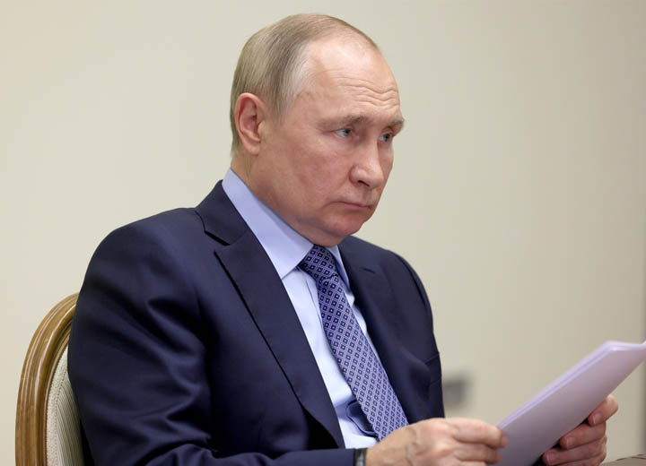 Владимир Путин поручил кабмину и ОСК решить вопрос загрузки Севастопольского морского завода