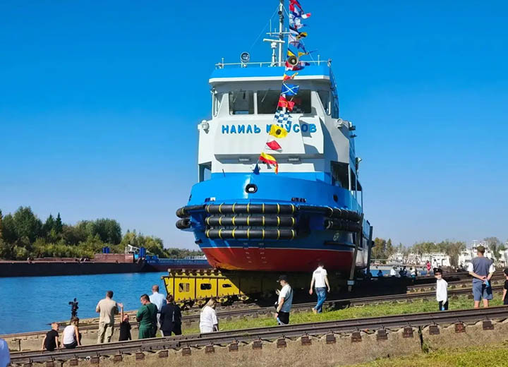 На Самусьском ССРЗ состоялась церемония спуска на воду буксира «Наиль Юнусов»