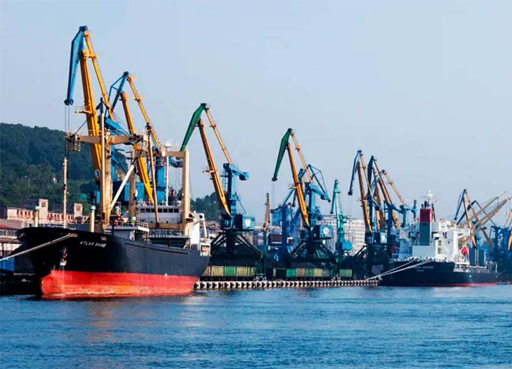 Грузооборот морских портов России в 2022 году увеличится до 837 млн тонн
