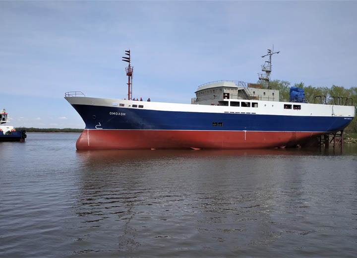 Краболов «Омолон» проекта 03141 прибыл на сдаточную базу Приморского края