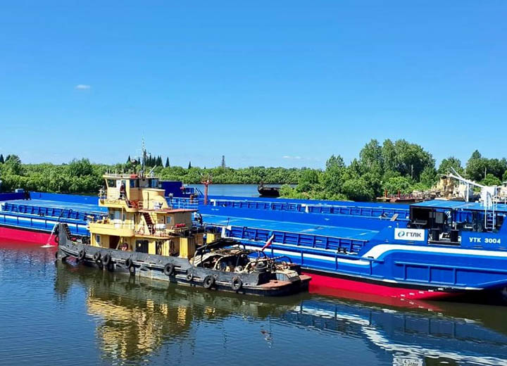 ГТЛК подписала акты технической приемки двух барж-площадок проекта RDB 66.68МА