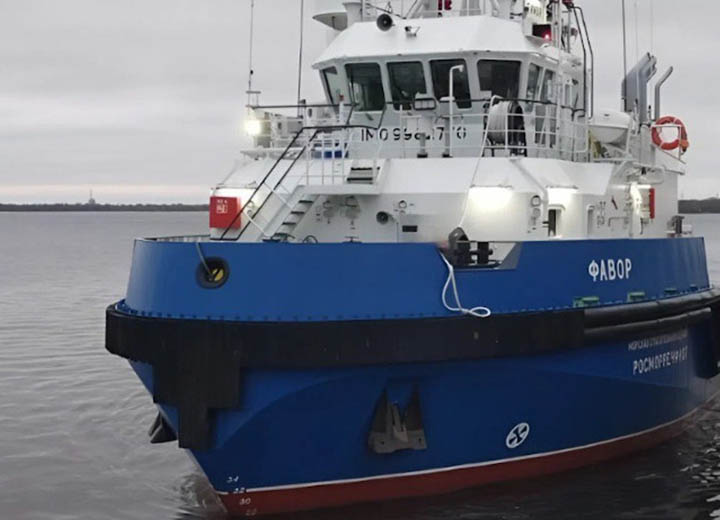 Арктический буксир-спасатель "Фавор" успешно прошёл контрольный выход