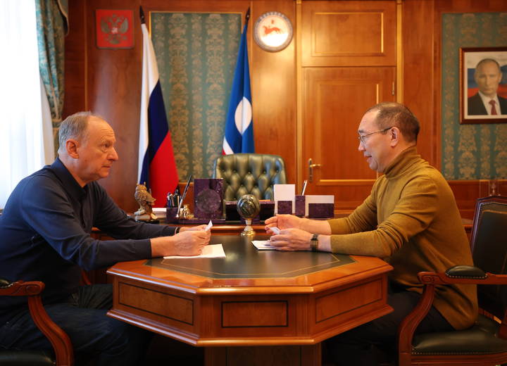 Помощник Президента России, председатель Морской коллегии РФ Николай Патрушев провел рабочую встречу с Главой Республики Саха (Якутия) Айсеном Николаевым