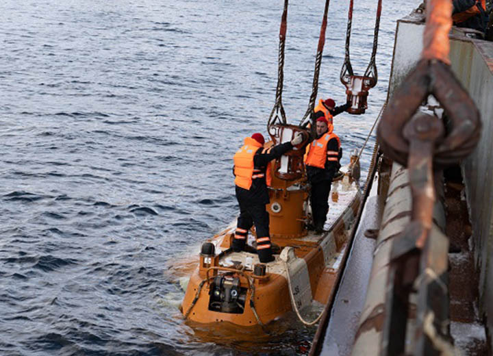 Экипажи спасательного судна «Георгий Титов» и глубоководных спасательных аппаратов провели тренировку в Кольском заливе