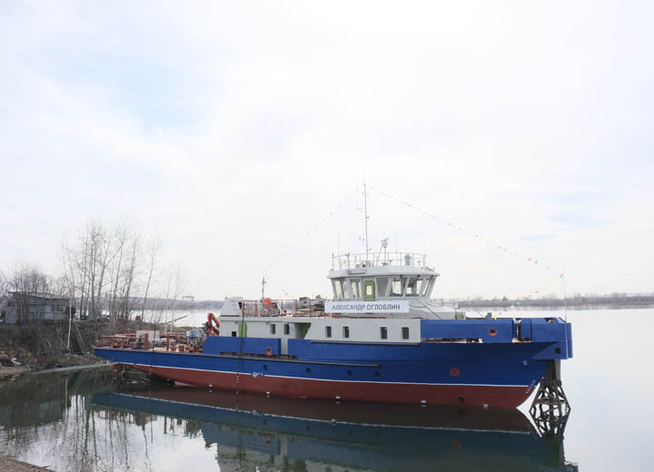 Шестое обстановочное судно проекта 3052 для администраций речных бассейнов РФ спущено на воду в Иркутске