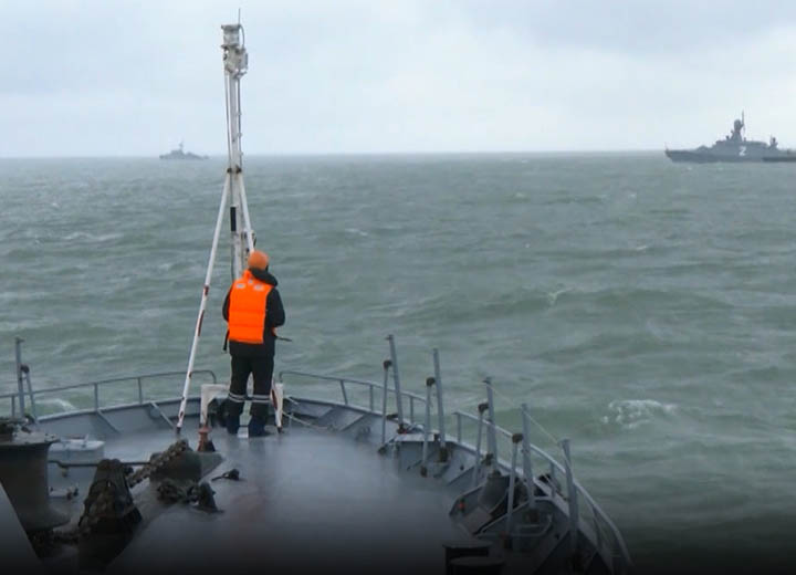 Отражение атак безэкипажных катеров и БПЛА отработали корабли Каспийской флотилии