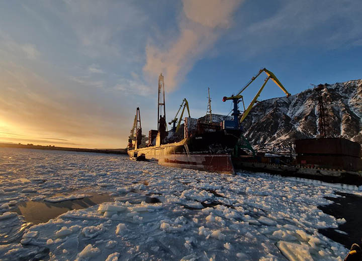 Морской порт Анадырь полностью завершил навигацию 2025 года