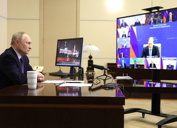 Президент Владимир Путин провёл совещание с членами Правительства.
