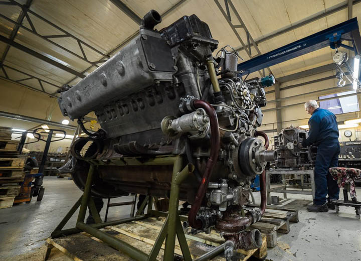 КМЗ изготовит российский аналог двигателя для катеров на подводных крыльях